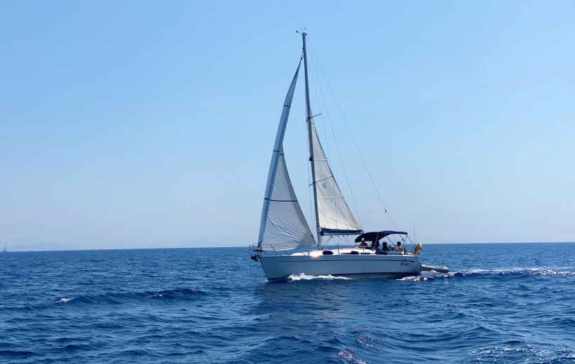 Sailing boat tour on the Bari coast