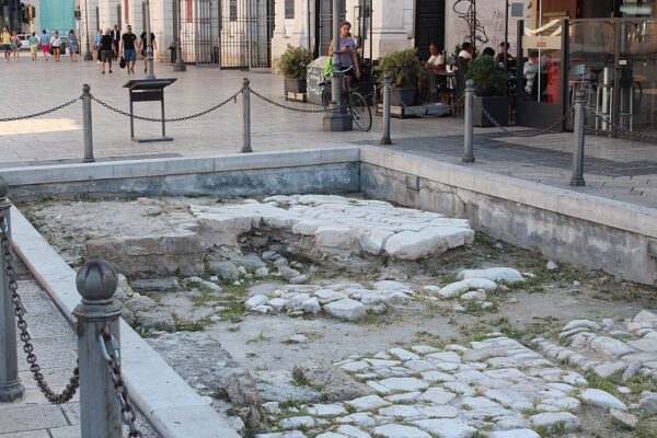 Scavo archeologico via Traiana a Bari